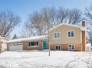 316 Monroe St, Iowa City, IA 52246