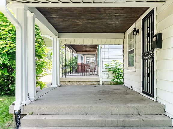 5th image of 2345 Coyner Ave