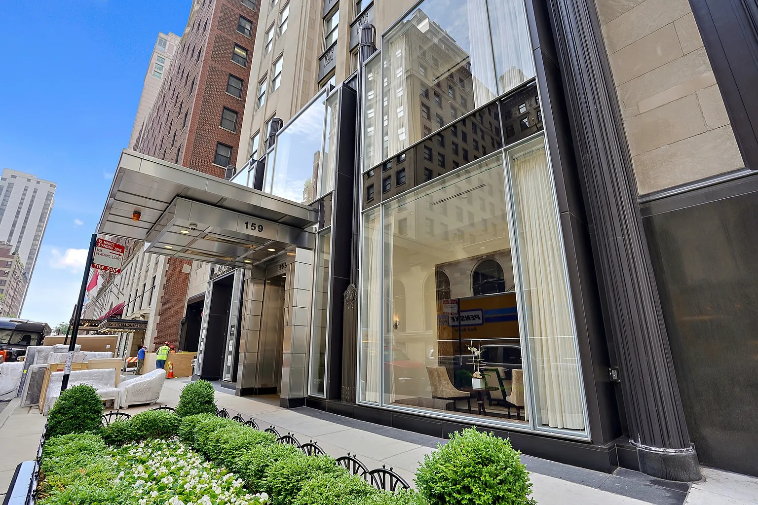 159 E Walton Pl APT 14A photo 1