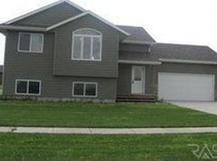1020 Cole Ave, Tea, SD 57064