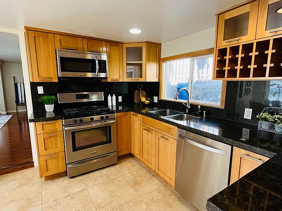 5th image of 618 Woodland Dr
