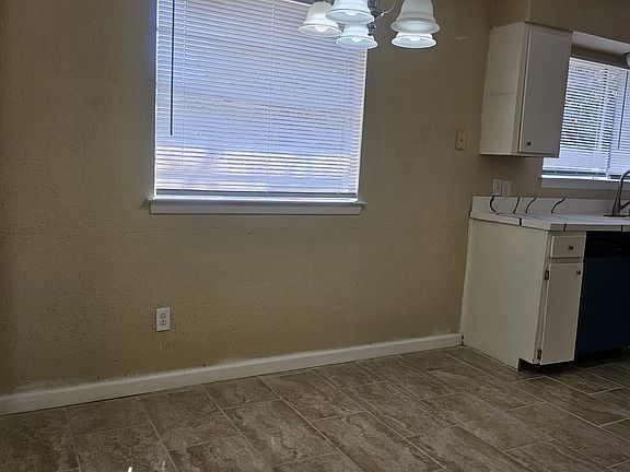 3rd image of 5604 Mac Arthur Dr