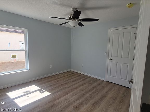 5th image of 131 Woodside Dr