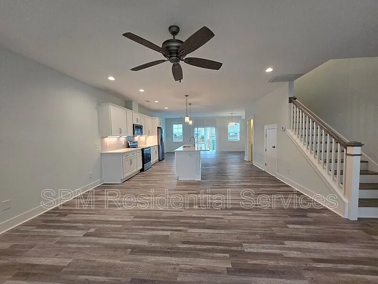 4736 Siddons Dr — Photo 3