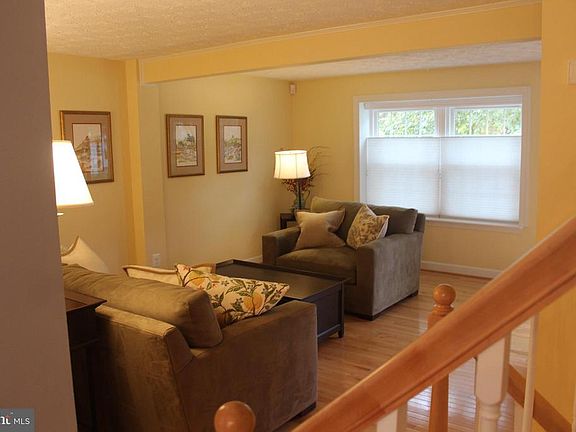 5th image of 10415 Graystone Ct