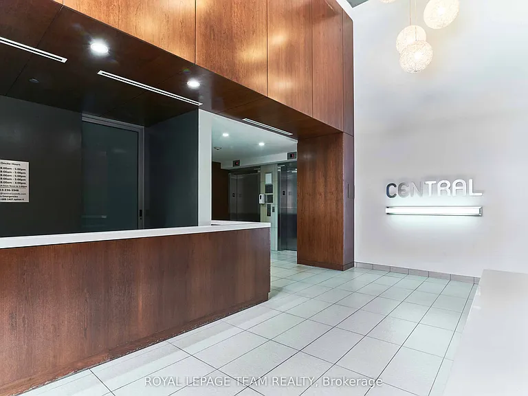 354 Gladstone Ave #312 — Photo 2