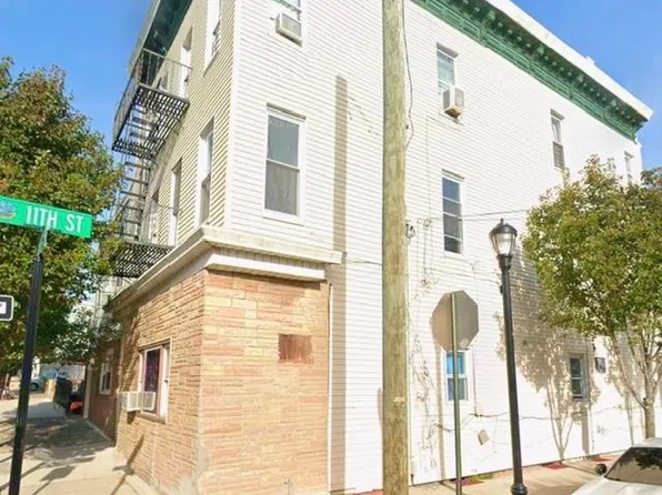 1100 West Street image 1 of 6
