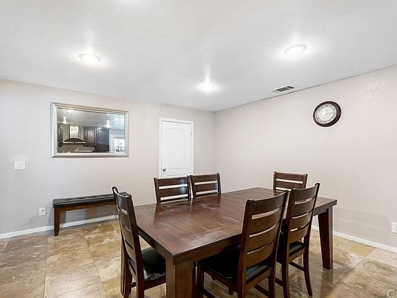5th image of 921 Duff Ave