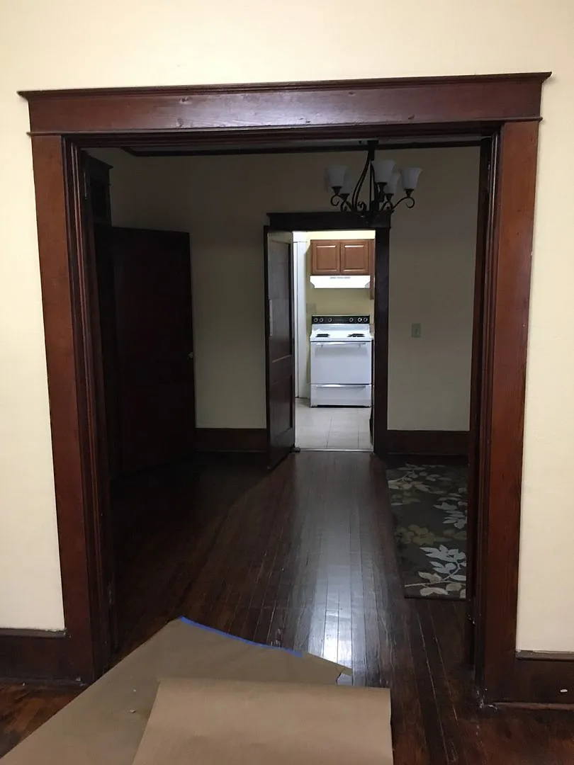 Cute Bungalow- 200 off first months rent** — Photo 2