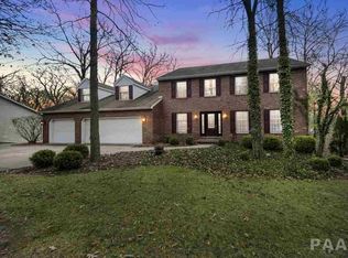 350 E Eller Dr, East Peoria, IL 61611