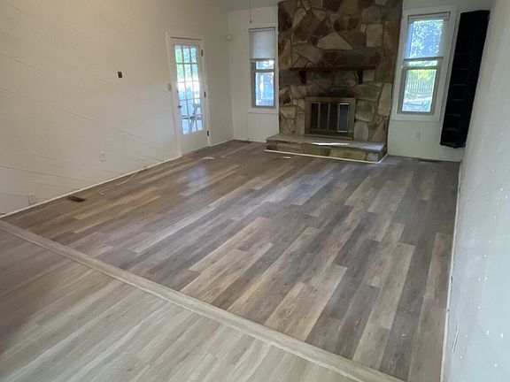 5th image of 317 Lakeside Dr