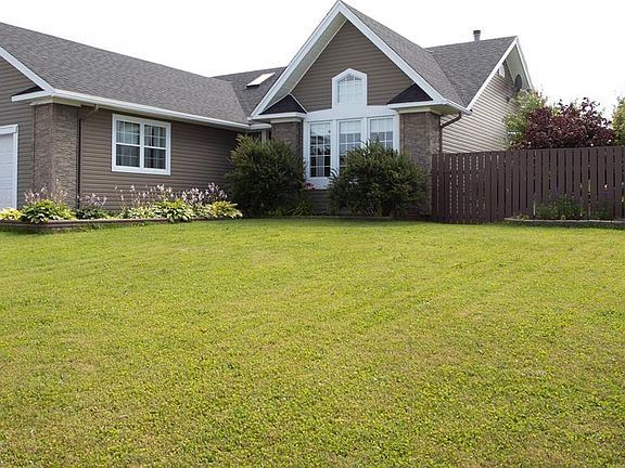 3rd image of 6 Heath Crescent