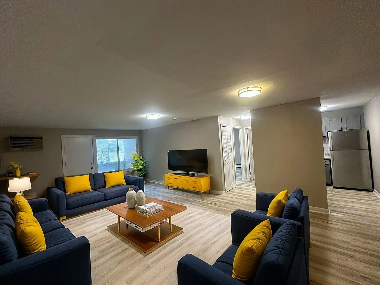 1 bed, 1.5 bath, $1,650 — Photo 3