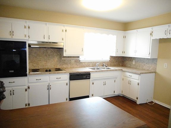 2nd image of 8008 S Youngs Blvd