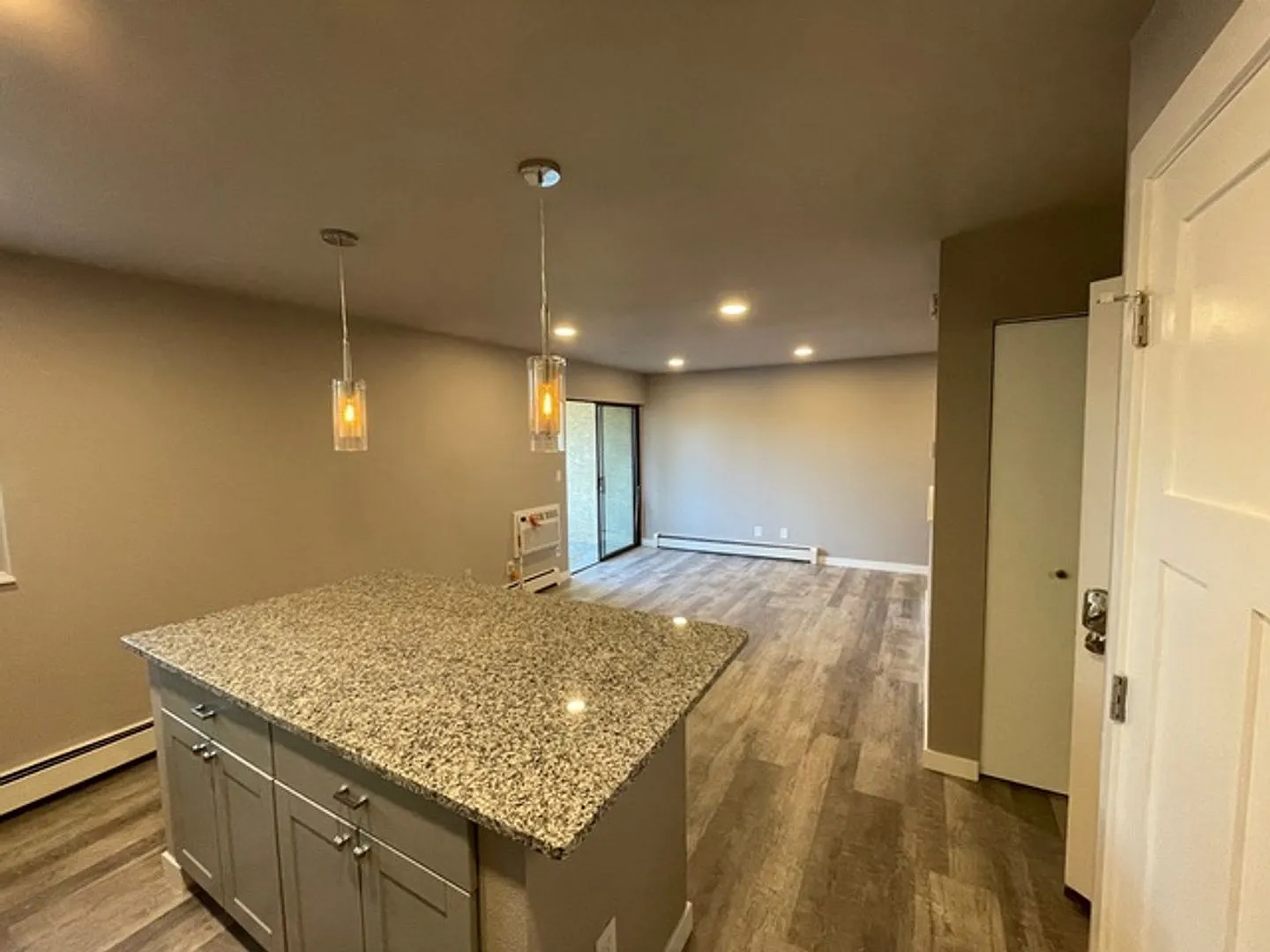 Brand New Renovated Apartment in North Boulder — Photo 4