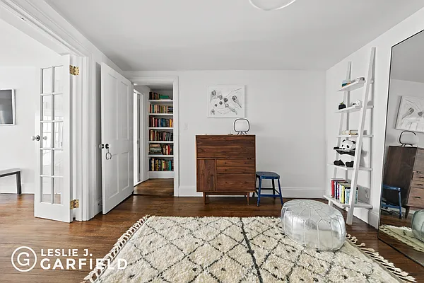 Sold by Leslie J. Garfield | media 11