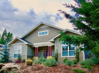 575 Woodberry Ln, Jacksonville, OR