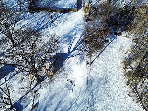 4th image of 433 E Winter Ave