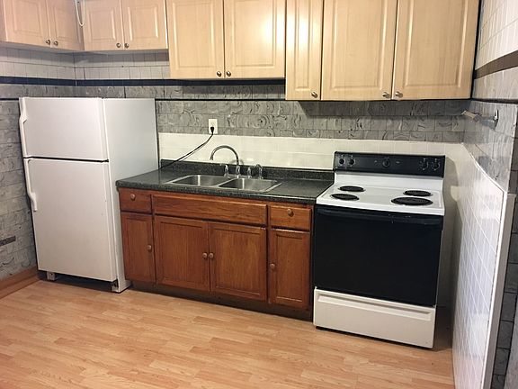 2nd image of 2053 N Latrobe Ave