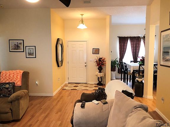 4th image of 20 Essex Ln