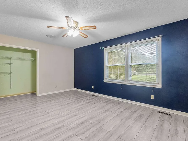 9 Bancroft Dr — Photo 37
