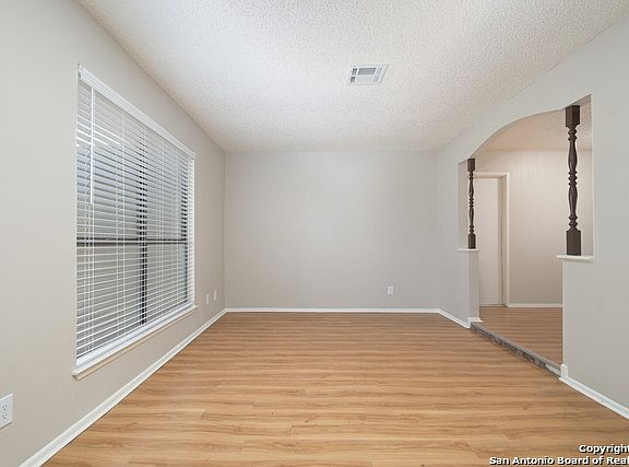 5th image of 8303 Shoal Creek Dr