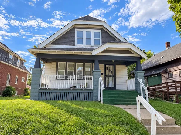 3611 N 12th STREET, Milwaukee, WI 53206