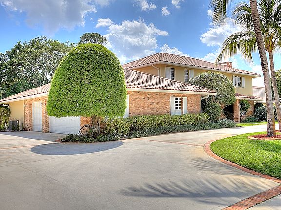 2nd image of 108 Glenbrook Court