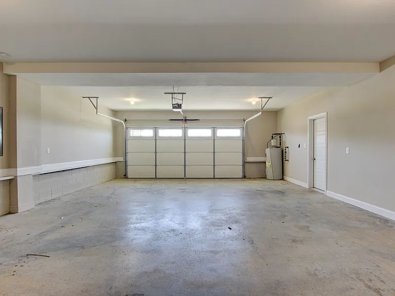 1121 Cardinal Creek Dr — Photo 6
