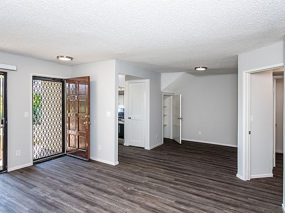 5th image of 1112 Linden Ave APT 104