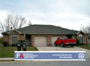 7906 S Andee Ln, Fort Branch, IN 47648