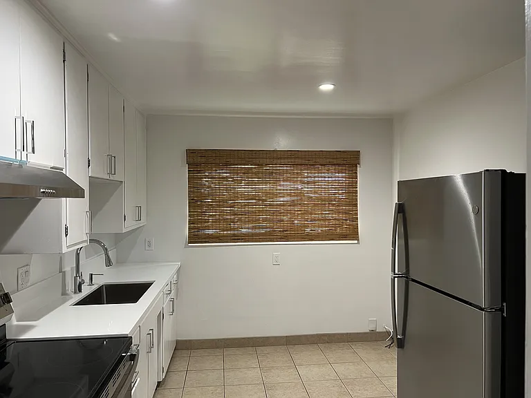 4463 Mentone St #5 — Photo 11