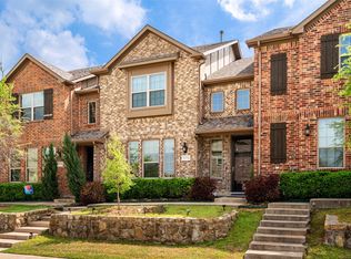 1016 Foxglove Dr, Roanoke, TX 75007