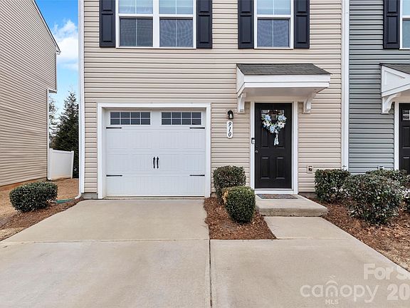 3rd image of 910 Taybyn Rd