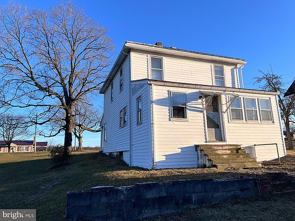 571 Fairview Dr, Berkeley Springs, WV 25411 | MLS #WVMO2003960 | Zillow