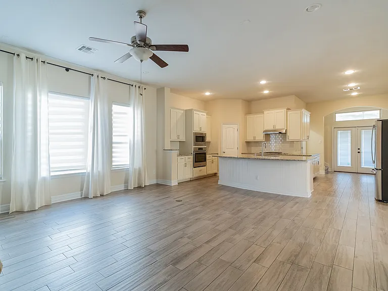 3208 Honey Peach Way — Photo 23