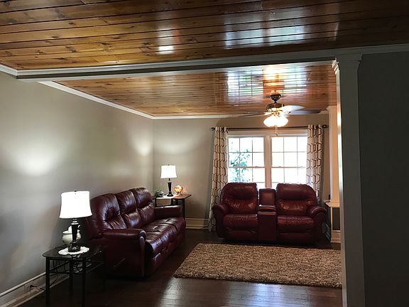Refurbished barn wood ceilin