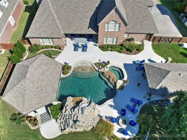 212 Ashton Dr, Broken Arrow, OK 74014