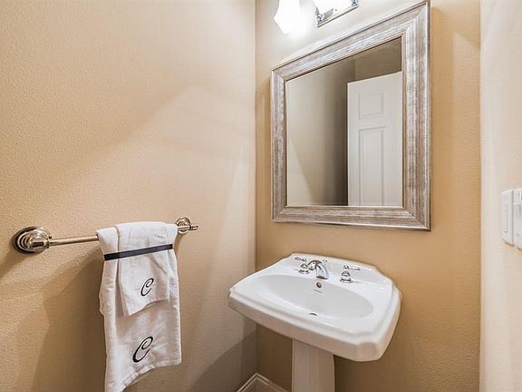 4th image of 21303 Sky Vista Dr