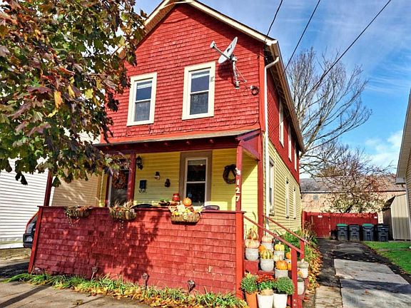 3rd image of 127 Division St