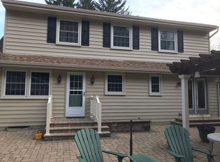 804 Willow Rd, Lancaster, PA 17601