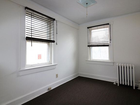 4th image of 191 S Broadway APT 4