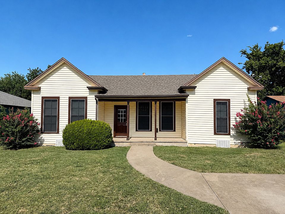 1st image of 1300 Blackford Oakes