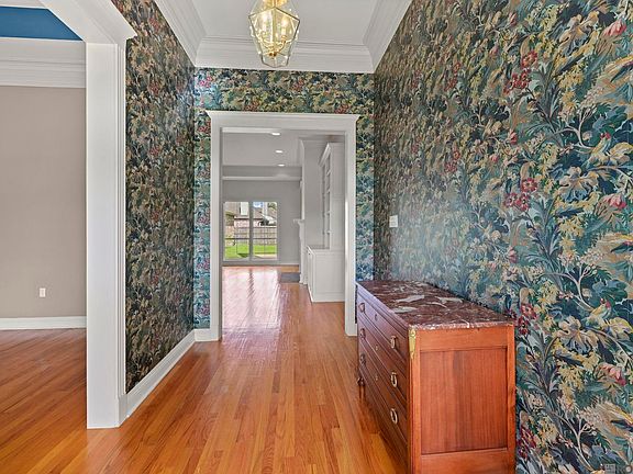 4th image of 17735 Eaglewood Dr