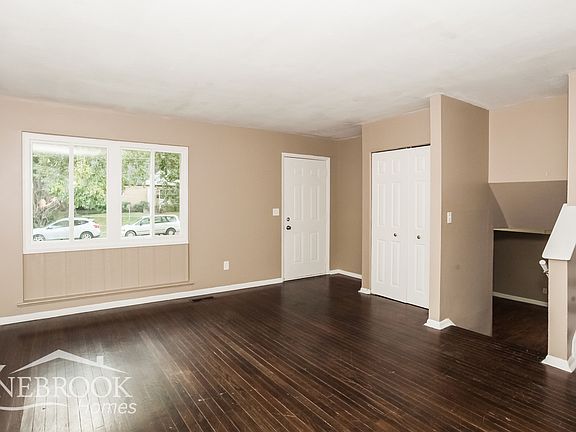 3rd image of 11430 Folkstone Dr