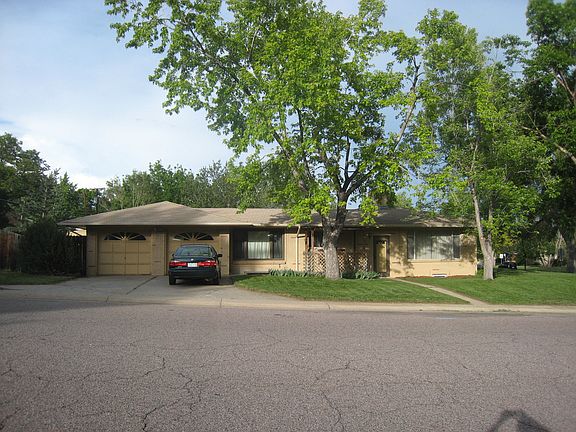 Side Yard/Garage
