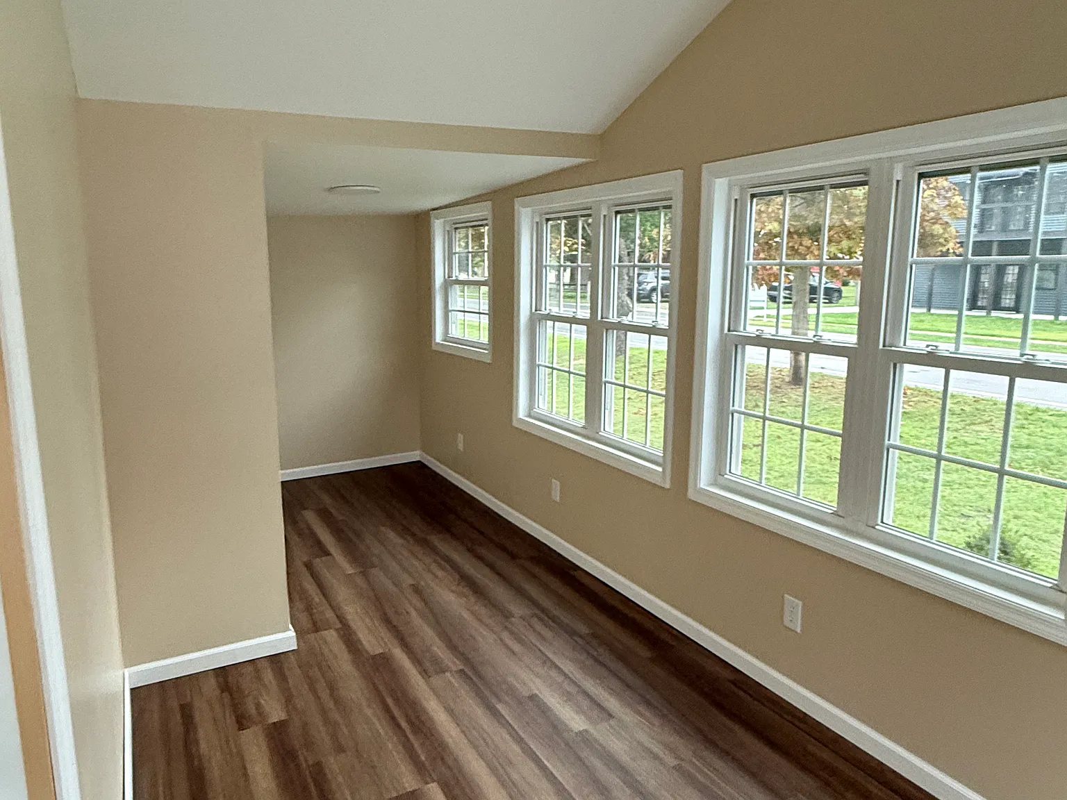 1 bed, 776 sqft, $2,000 — Photo 3