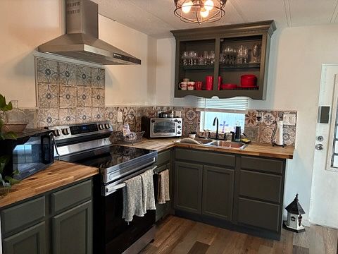 3rd image of 9025 Rawlins Ave #12