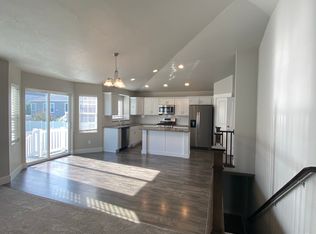 2865 N Parkridge Dr, Lehi, UT 84043