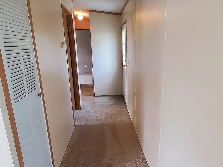 337 Thompson Rd #B01 — Photo 7